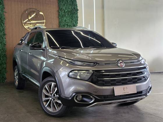 FIAT TORO 2.0 16V TURBO DIESEL RANCH 4WD AT9 FIAT TORO 2.0 16V TURBO DIESEL RANCH 4WD AT9